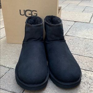 UGG Classic Mini Size 9